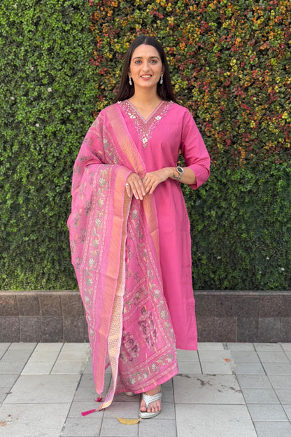 pink colour kurti pant with dupatta