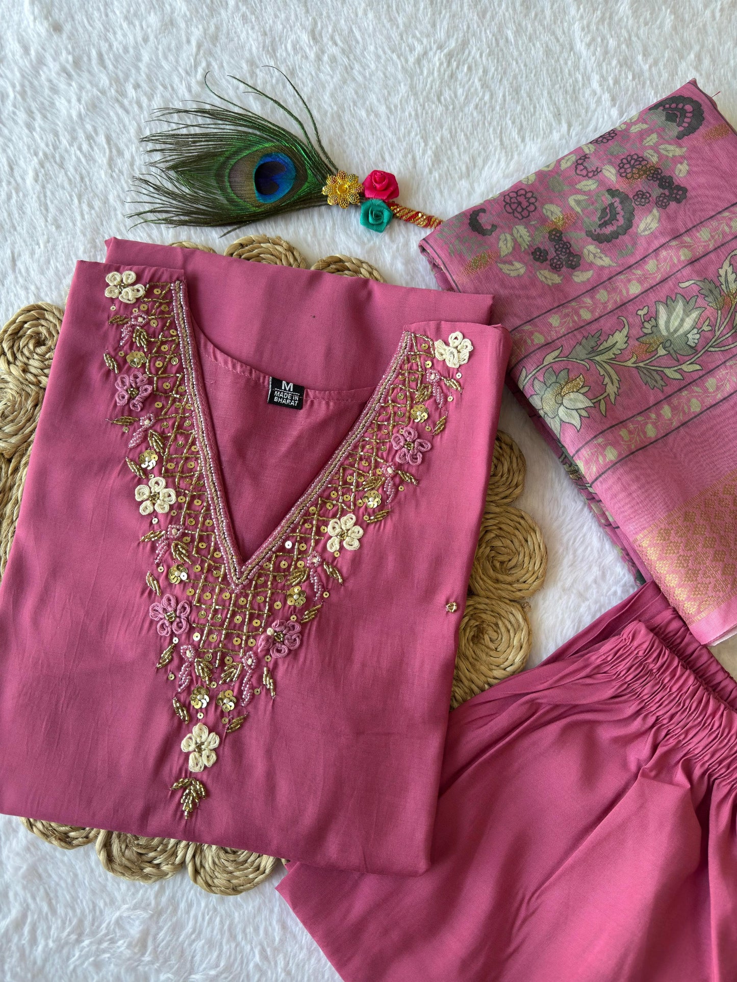 pink colour kurti pant with dupatta