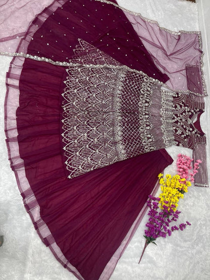 BRIDAL WEAR HEAVY EMBROIDERY SEQUENCE WORK LEHENGAS WITH DUPATTA